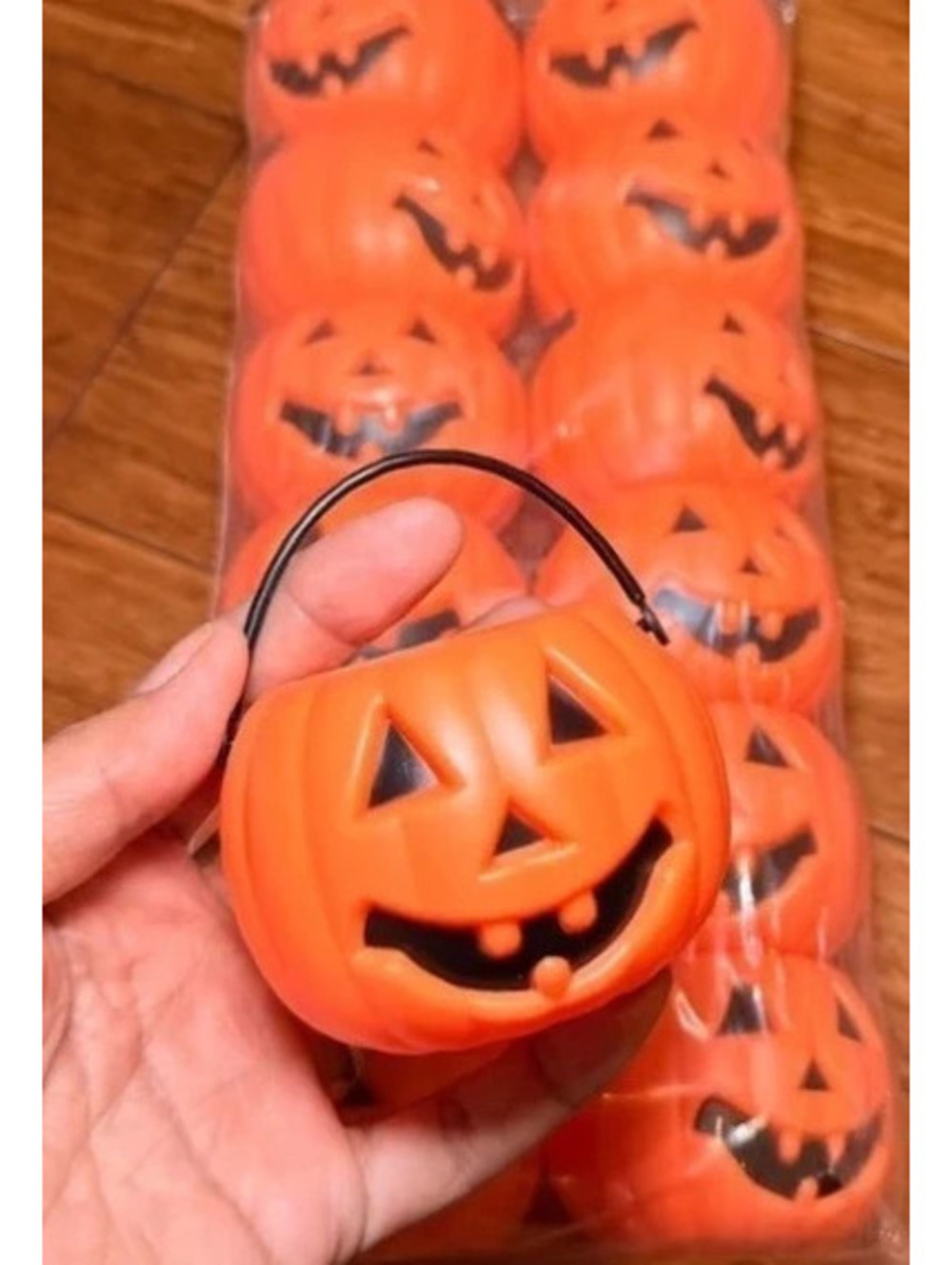 Halloween-12 Pack Mini Jack-O’-Lantern Pumpkin Treat Buckets